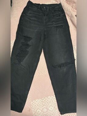 American Eagle Outfitters Black Distressed Boyfriend Jeans